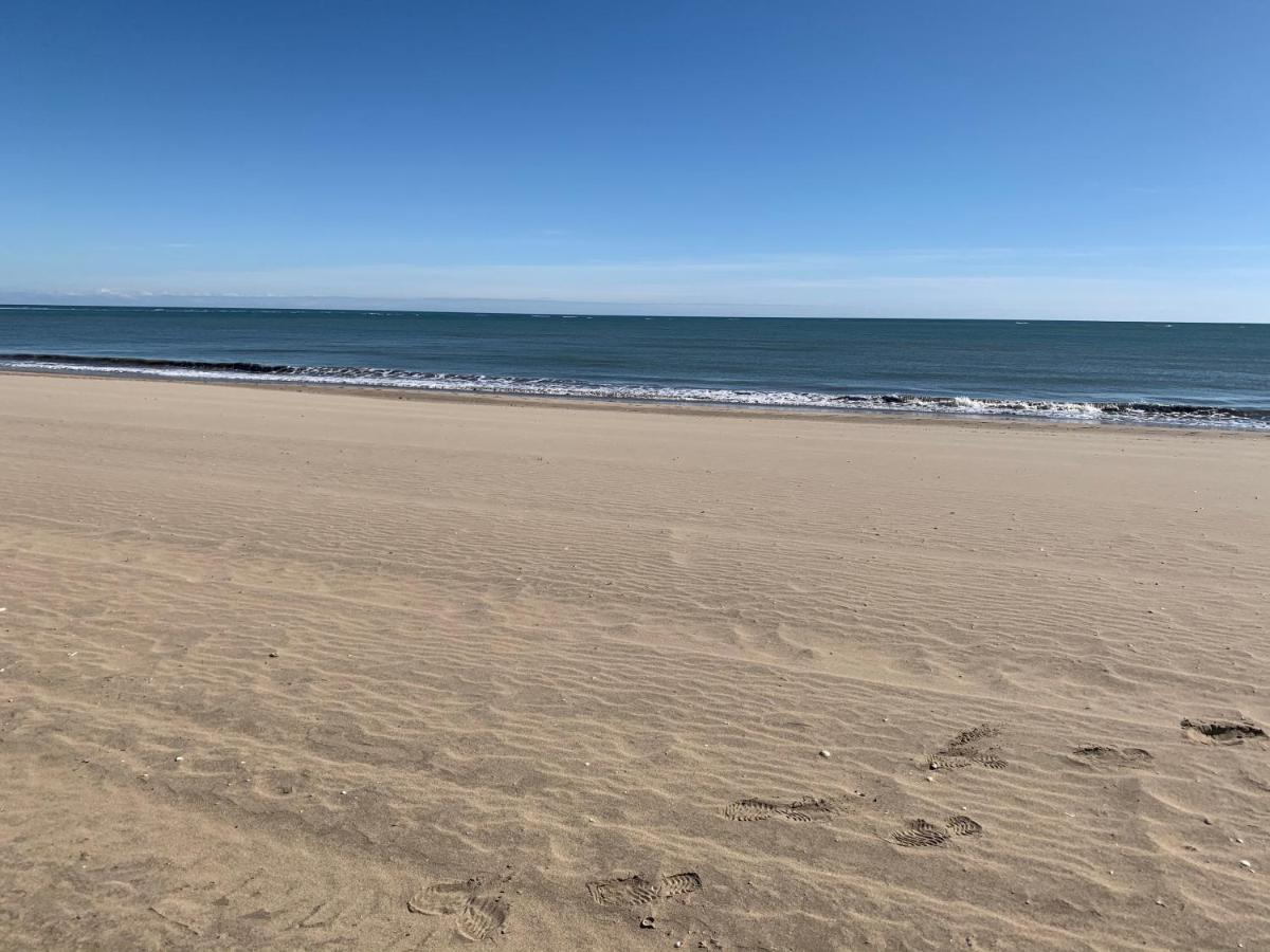 Primera Linea de Playa con Vistas al Mar Isla Canela Exterior foto